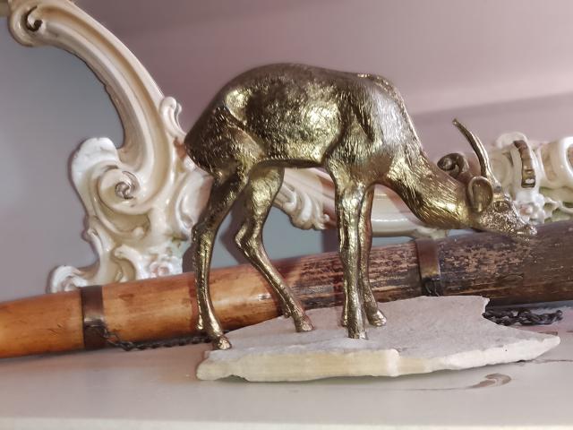 Statueta 11 antilopa bronz/piatra galerie de arta antichitati