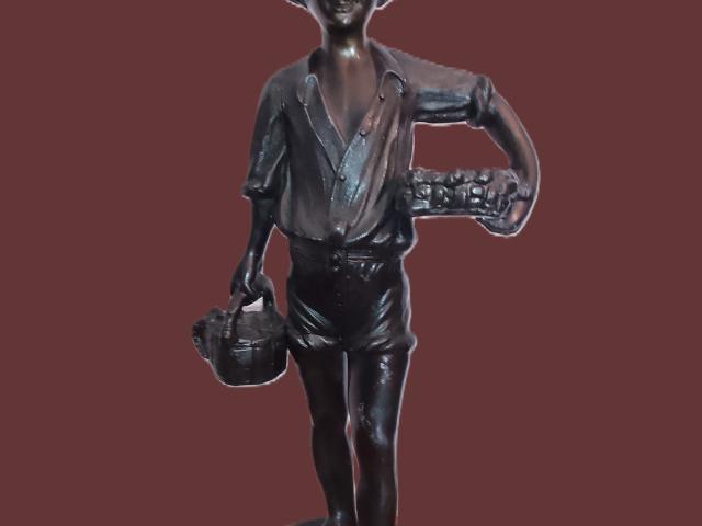 Statuie metalica Culegatorul vintage retro galerie de arta