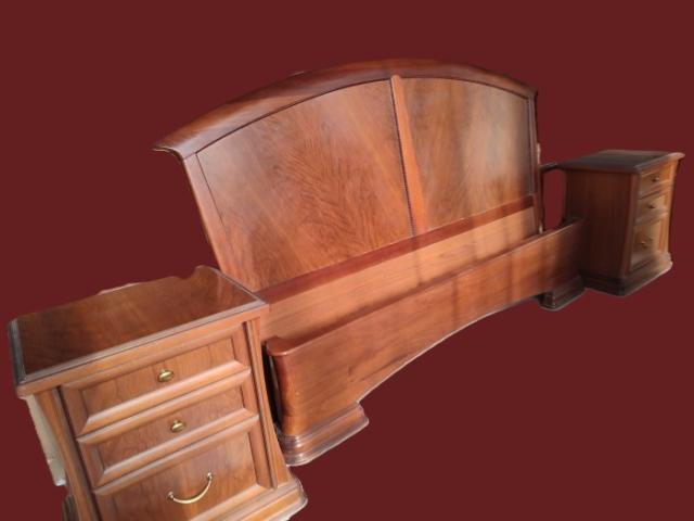 Set dormitor pat, noptiere, comoda mobilier anticariat vintage retro