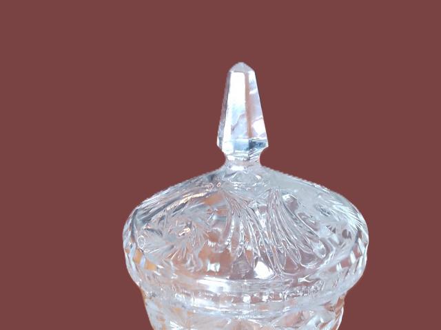 Bomboniera cristal cu capac antichitati vintage