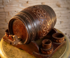 Tusiera brancoveneasca mobila vintage epoca mobilier antic colectie