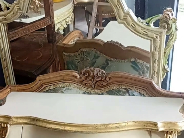 Console venetiene mobila vintage epoca mobilier antic colectie