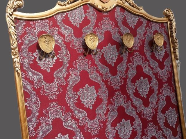 Cuier Renastere florentina mobilier de colectie epoca anticariat