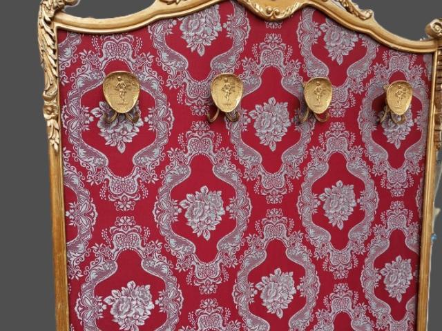 Cuier Renastere florentina mobilier de colectie epoca anticariat