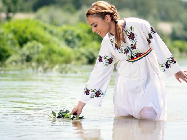 Poster vintage decoratiuni de colectie galerie antichitati, canvas romanesc