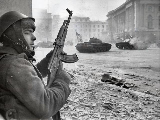 Poster vintage decoratiuni de colectie galerie antichitati, canvas  Revolutia 1989