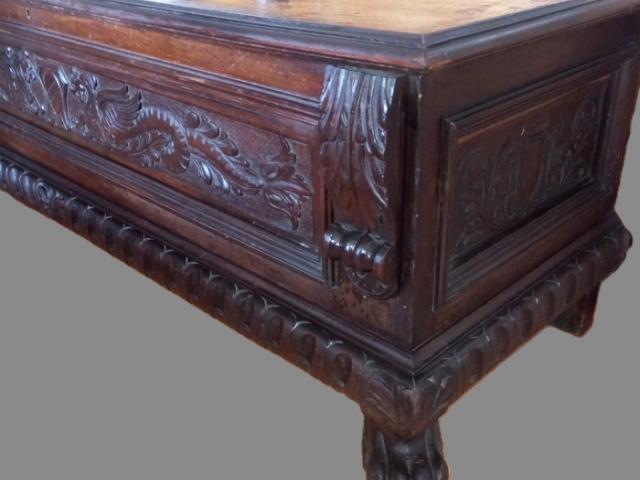 Lada florentina mobilier de epoca, colectie vintage antichitati