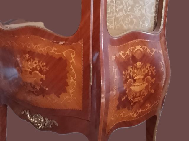 Vitrina vintage mobilier de epoca mobila de colectie antichitati