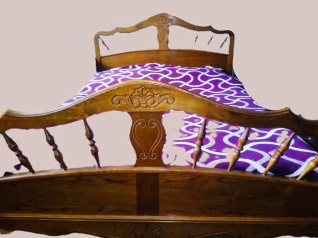 Pat baroc vintage mobila de colectie mobilier de epoca antichitati