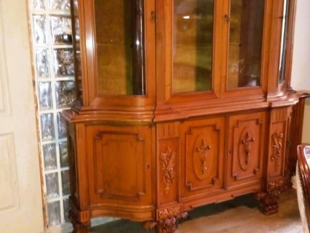 Vitrina Renastere vintage mobilier de epoca mobila de colectie antichitati