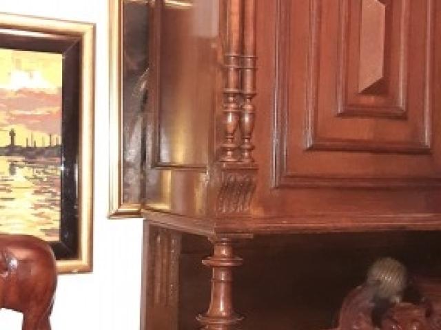 Credent Renastere vintage mobilier de epoca mobila de colectie antichitati