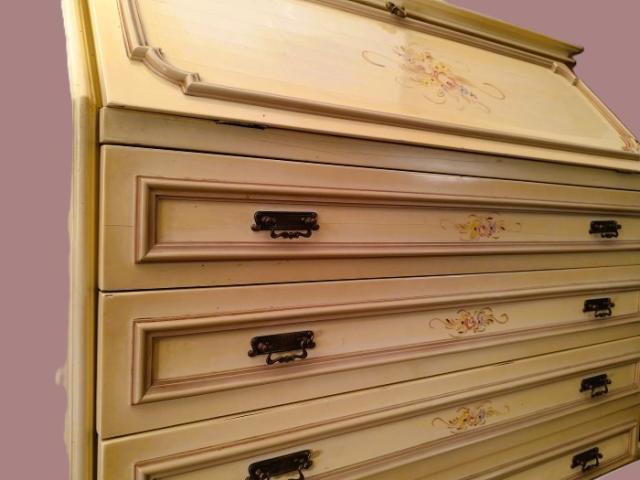 Comoda vintage retro mobila de colectie mobila de epoca antica,