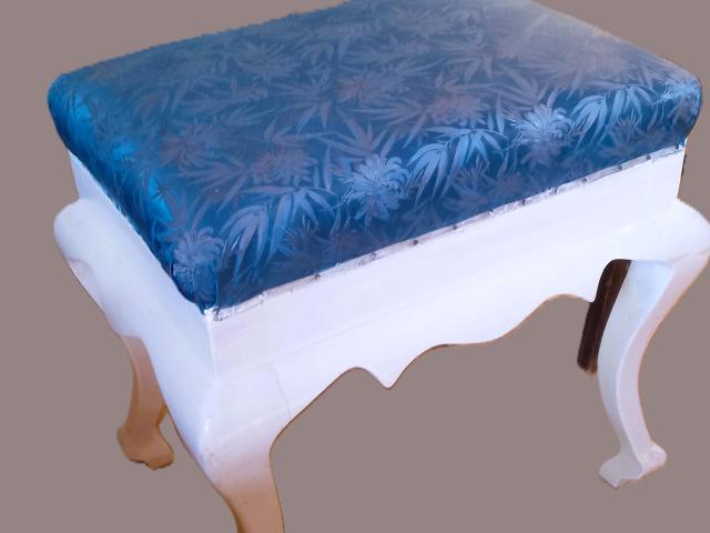 Taburet mobilier de epoca colectie mobila antica vintage retro antichitati,