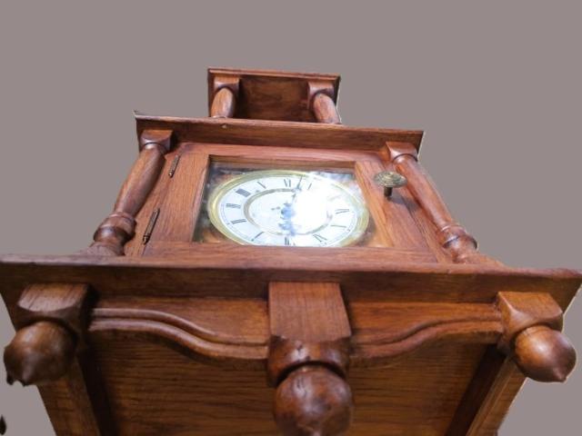 Ceas cu contragreutati decoratiuni rustice antice vintage retro obiecte de colectie antichitati