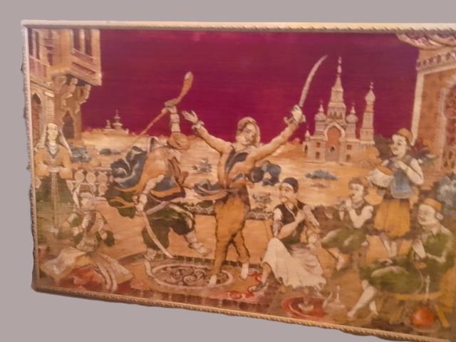 Tapiserie vintage antic mobilier de epoca mobila de colectie antichitati,