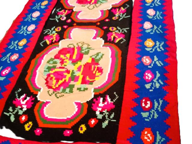 Covor lana taranesc vintage antic mobilier de epoca obiecte traditionale antichitati