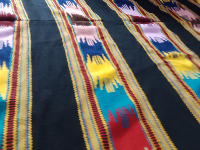 Covor lana taranesc vintage antic piese de epoca obiecte rustice traditionale antichitati