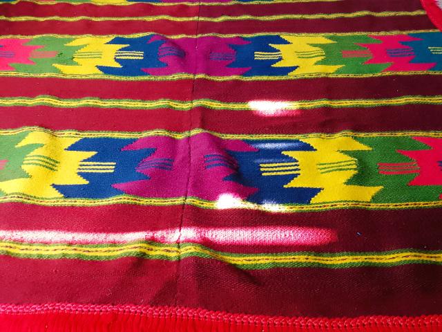 Covor lana taranesc vintage antic piese de epoca obiecte rustice traditionale antichitati