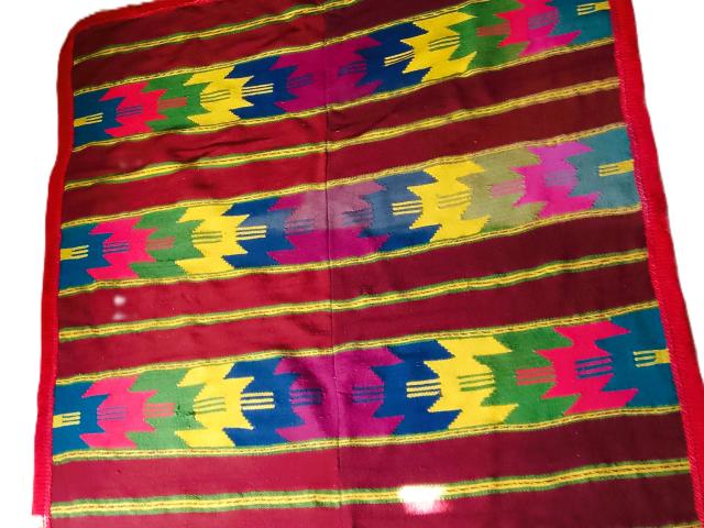 Covor lana taranesc vintage antic piese de epoca obiecte rustice traditionale antichitati