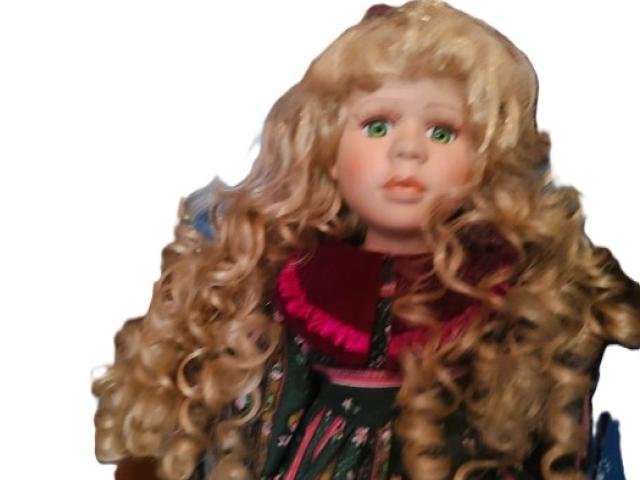 Păpușa antica vintage decoratiuni de epoca obiecte de epoca