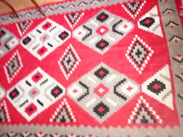 Covor lana taranesc vintage antic piese de epoca obiecte rustice traditionale antichitati