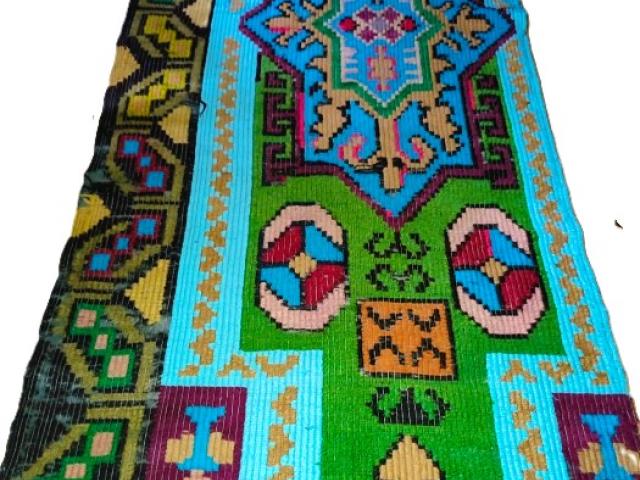 Covor lana taranesc vintage antic piese de epoca obiecte rustice traditionale antichitati