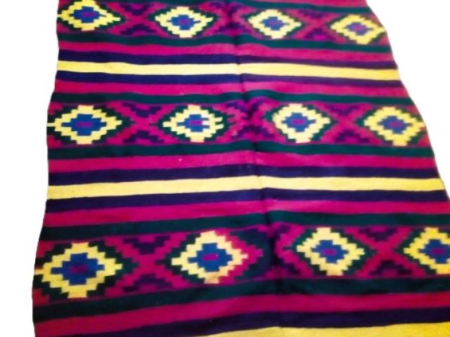 Covor lana taranesc vintage antic piese de epoca obiecte rustice traditionale antichitati