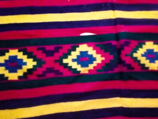 Covor lana taranesc vintage antic piese de epoca obiecte rustice traditionale antichitati