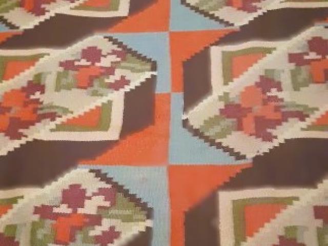 Covor lana taranesc vintage antic piese de epoca obiecte rustice traditionale antichitati
