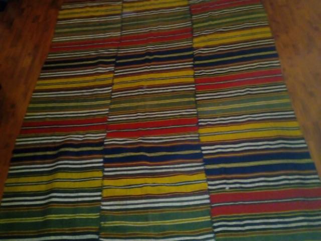 Covor lana taranesc vintage antic piese de epoca obiecte rustice traditionale antichitati