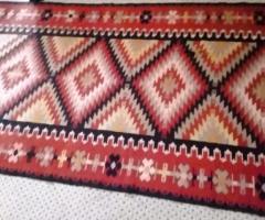 Covor lana taranesc vintage antic piese de epoca obiecte rustice traditionale antichitati