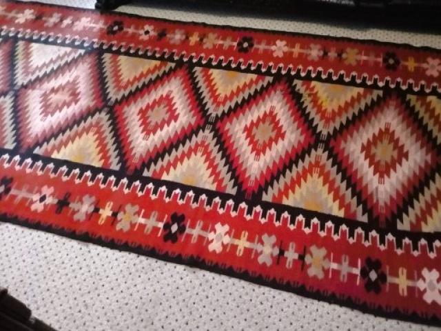 Covor lana taranesc vintage antic piese de epoca obiecte rustice traditionale antichitati