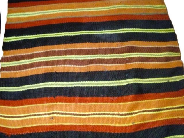 Covor lana taranesc vintage antic piese de epoca obiecte rustice traditionale antichitati