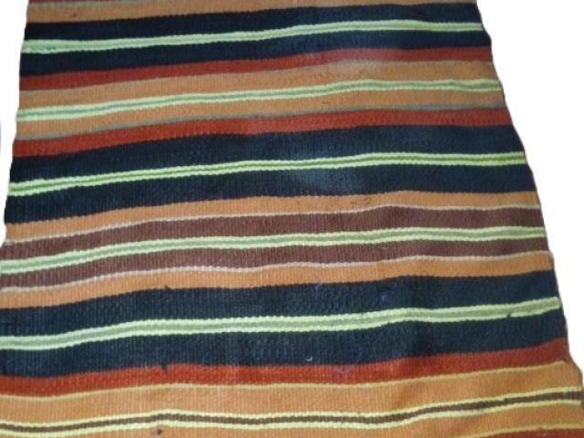 Covor lana taranesc vintage antic piese de epoca obiecte rustice traditionale antichitati