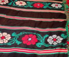 Covor lana taranesc vintage antic piese de epoca obiecte rustice traditionale antichitati