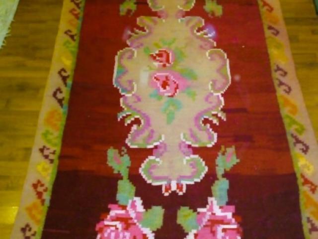 Covor lana taranesc vintage antic piese de epoca obiecte rustice traditionale antichitati