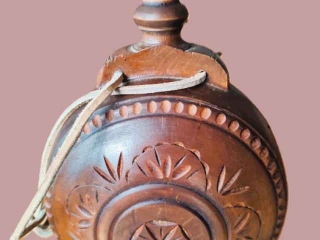 Plosca decor rustic autentic obiecte vintage decoratiuni de epoca antichitati