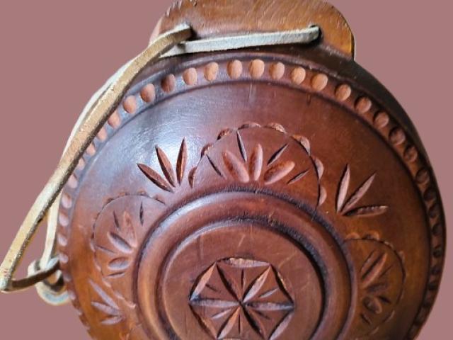 Plosca decor rustic autentic obiecte vintage decoratiuni de epoca antichitati
