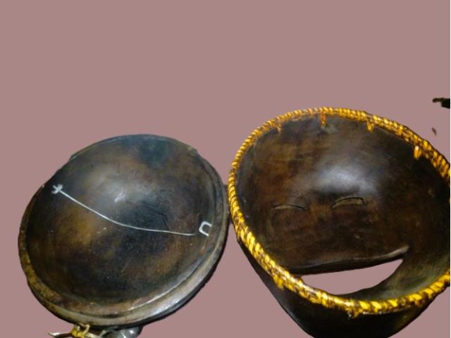 Masca depozitare decoratiuni rustice antice vintage obiecte de colectie antichitati