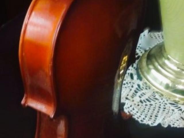 Vioara obiecte vintage vechi antice mobila de epoca  antichitati