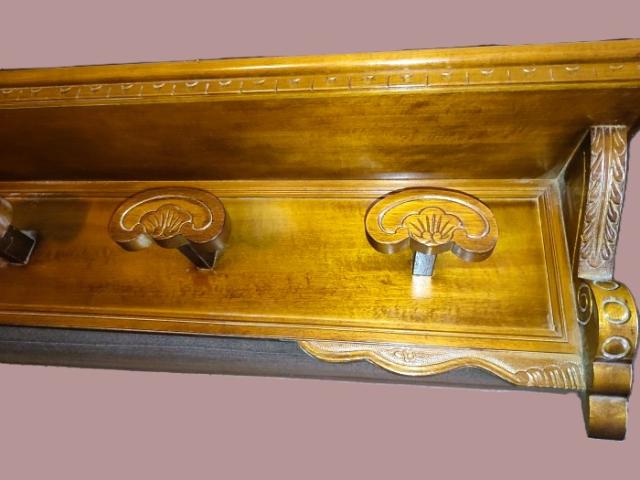 Cuier Renastere vintage mobila veche de epoca mobilier antic retro antichitati