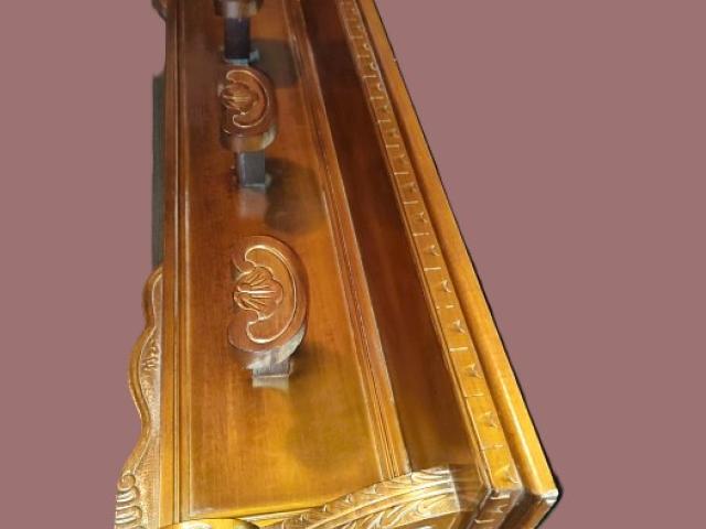 Cuier Renastere vintage mobila veche de epoca mobilier antic retro antichitati