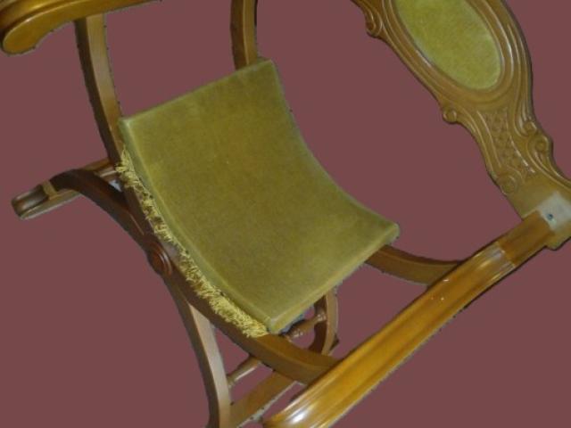 Fotoliu vintage mobila veche de epoca mobilier antic retro antichitati