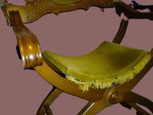 Fotoliu vintage mobila veche de epoca mobilier antic retro antichitati