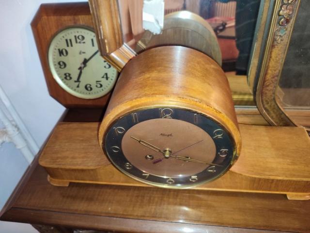 Ceas mecanic obiecte de colectie decoratiuni antice vintage antichitati