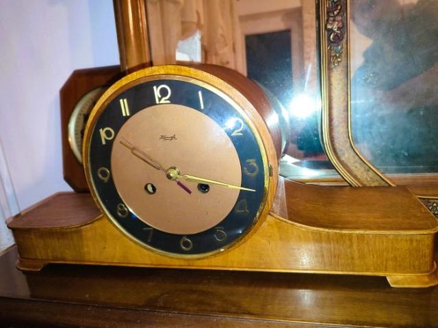 Ceas mecanic obiecte de colectie decoratiuni antice vintage antichitati
