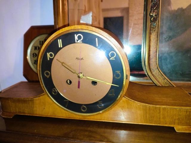 Ceas mecanic obiecte de colectie decoratiuni antice vintage antichitati