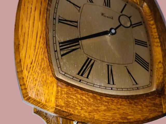 Ceas vintage decoratiuni de colectie obiecte antice galerie antichitati