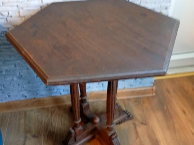 Masuta Renastere antica mobila vintage de epoca mobilier colectie antichitati