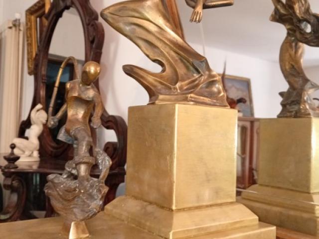 Statuie bronz decoratiuni de lux deosebite obiecte decor luxurios antichitati